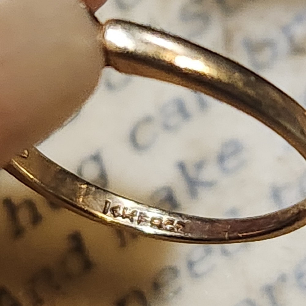 Solid Gold Two-Tone Art Deco Diamond Ring - image 6